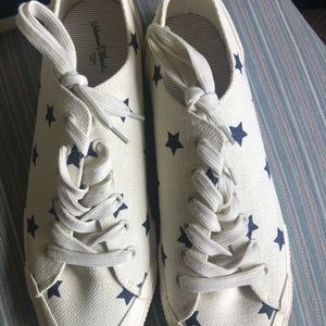 Canvas Star Sneakers, size 11